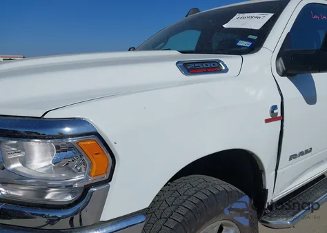 2024 Ram 2500 Big Horn 4X4 6'4 Box из США, поврежденный, VIN 3C6UR5DL6RG340469